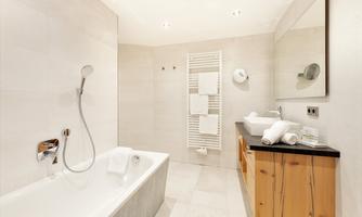 Suite Heimatgefühl_Bad_Hotel Riedl_(c) Foto Grette