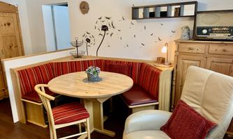 AFEF77B1-6219-4708-B624-43F2A68278F5