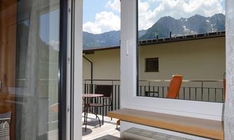 Ap. FAMILY Fam. Daxauer HOLZNER