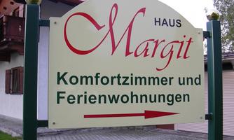 Hinweistafel/HausMargit/Kössen/Kaiserwinkl