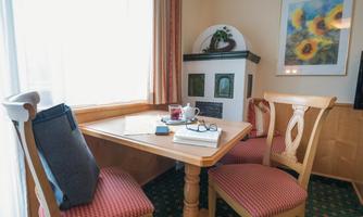 Juniorsuite Bergfried_Hotel Riedl (c) VANMEY Photo