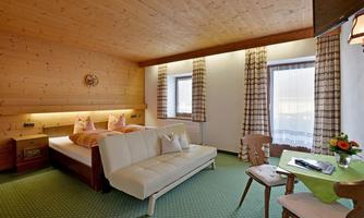 k-Huettwirt-Koessen-Huette-33-Zimmer-5-03-2015