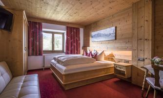 Pension_huettwirt_Huette_33_Koessen_Doppelzimmer_N