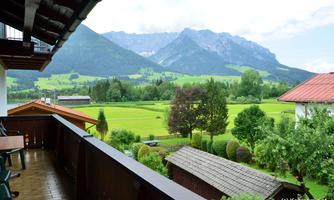 App. Deluxe Terrasse mit Bergblick
