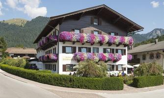 Pension Fischbacher Hausansicht