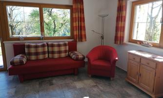 Gemütliche TV-Ecke (mit SAT) sowie Schlafcouchch