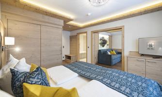 Suite Heimatgefühl_2_Hotel Riedl in Kössen_(C) Fot