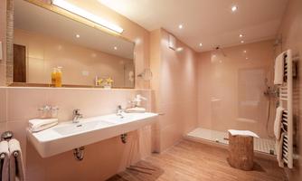 Deluxe Familienzimmer - Bad