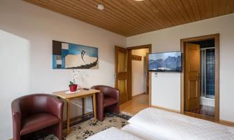 Gaestehaus_Landegger_Feldweg_7_Koessen_04_2023_App