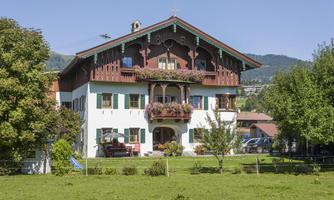 Leindlhof_Huette_40_Koessen_Haus_aussen_web