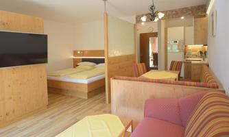 Greiderer Fewo Typ 1 Wohn/Schlafraum