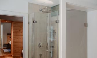 Badezimmer Staffenberg Alpengruß