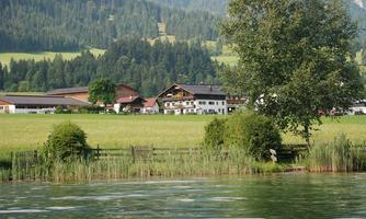 Lamplhof vom See gesehen