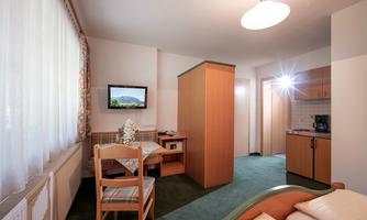 _App_9_Wandberg_Kueche_klein