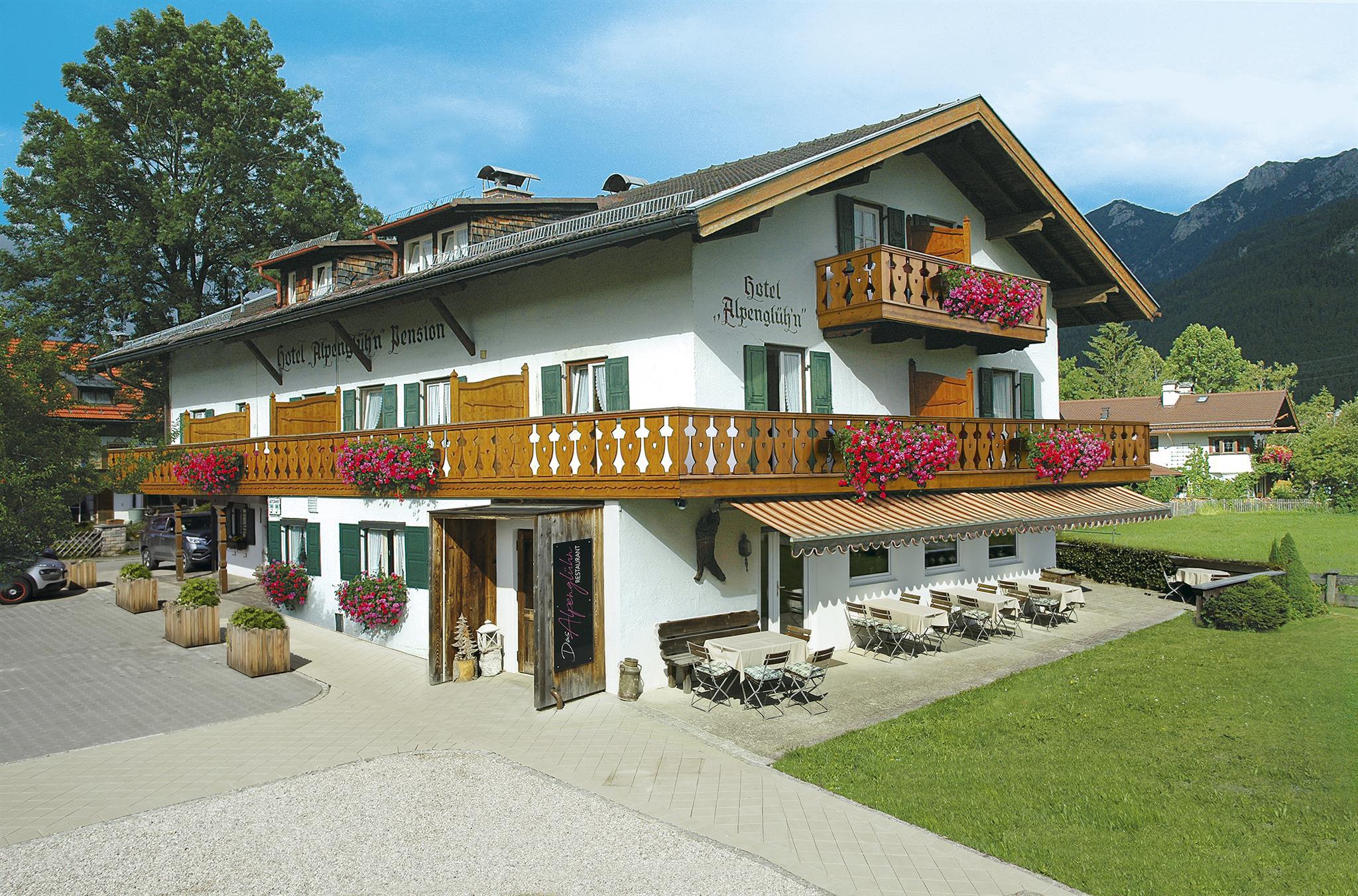 Hotel Pension Alpengl hn