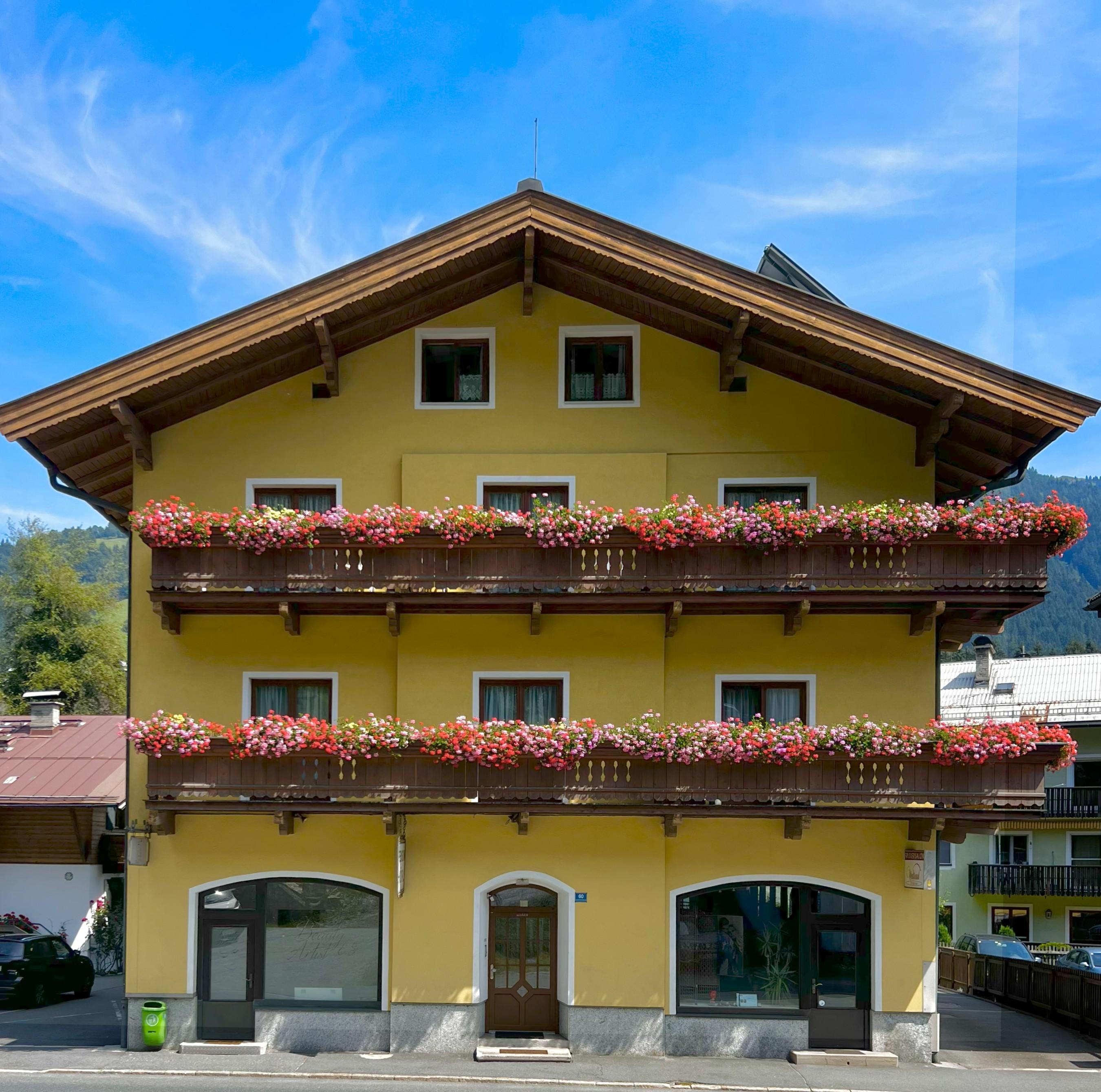 Hörl, Pension