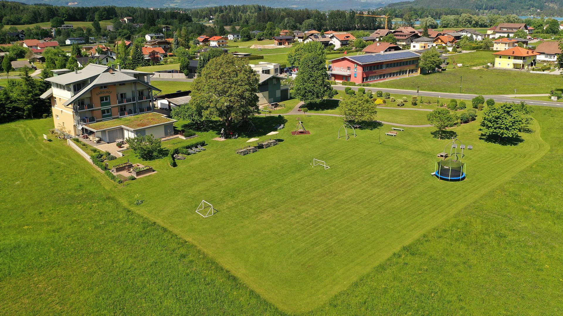 Ferienwohnungen & Bungalows am Faaker See Kargl