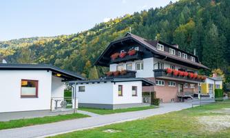 Apartmenthaus + Charlets Camping Brunner