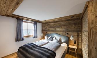 KOLLERs Alm Schlafzimmer_klein_DSC5615