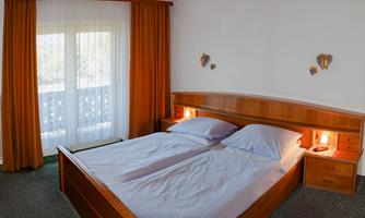Landhaus-Widmeyer_Fewo8_Schlafzimmer-2