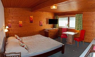 Landhaus-Widmeyer_Fewo6_Wohnraum
