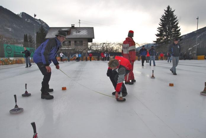 Eisstock schießen