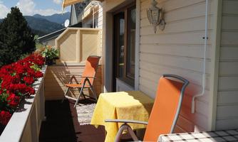 Balkon mit Markise