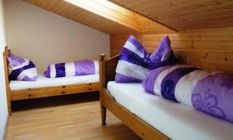 Cosmea Schlafzimmer mit 2 Einzelbette
