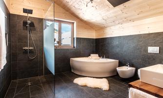 Heidi Chalets Typ Bergwinter - Whirpoolwanne