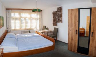 Landhaus-Widmeyer_Fewo7_Schlafzimmer-3