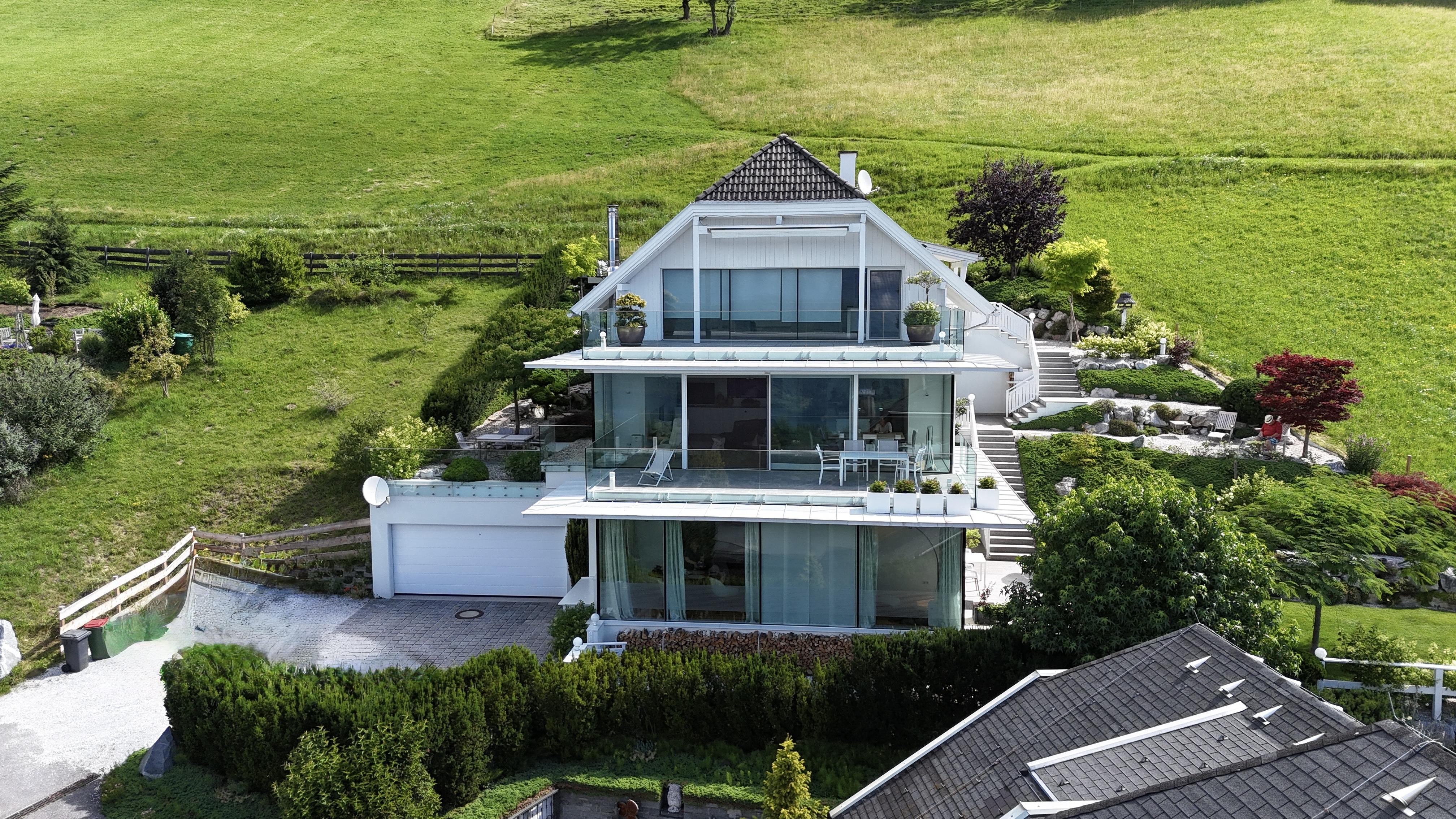 Weisse Villa am Millstätter See