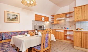 Landhaus Parth Altbau Esszimmer im modernen Landhausstil bei „Kleine
