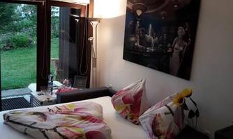Schlafzimmer mit Panoramafenster