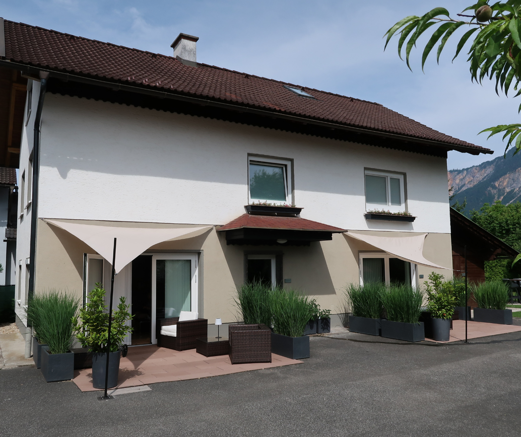 Fact Apartments