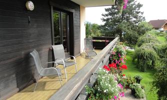 Phlox überdecktes Balkon