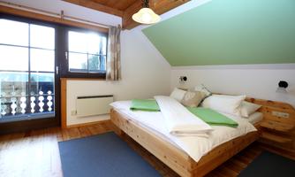 ****App. Type M Pine Bedroom (Living Example)