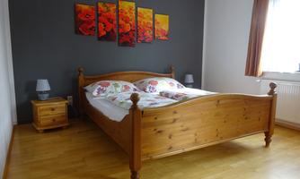Phlox Schlafzimmer mit XXL-Bett
