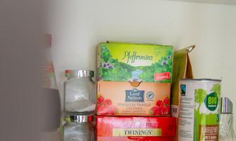 A small selection of teas and coffee is available in the kitchen. This allows you to enjoy a hot cup right after your arrival and settle in comfortably.