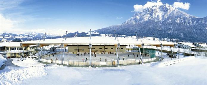 Eislaufplatz Funarena Hallo du