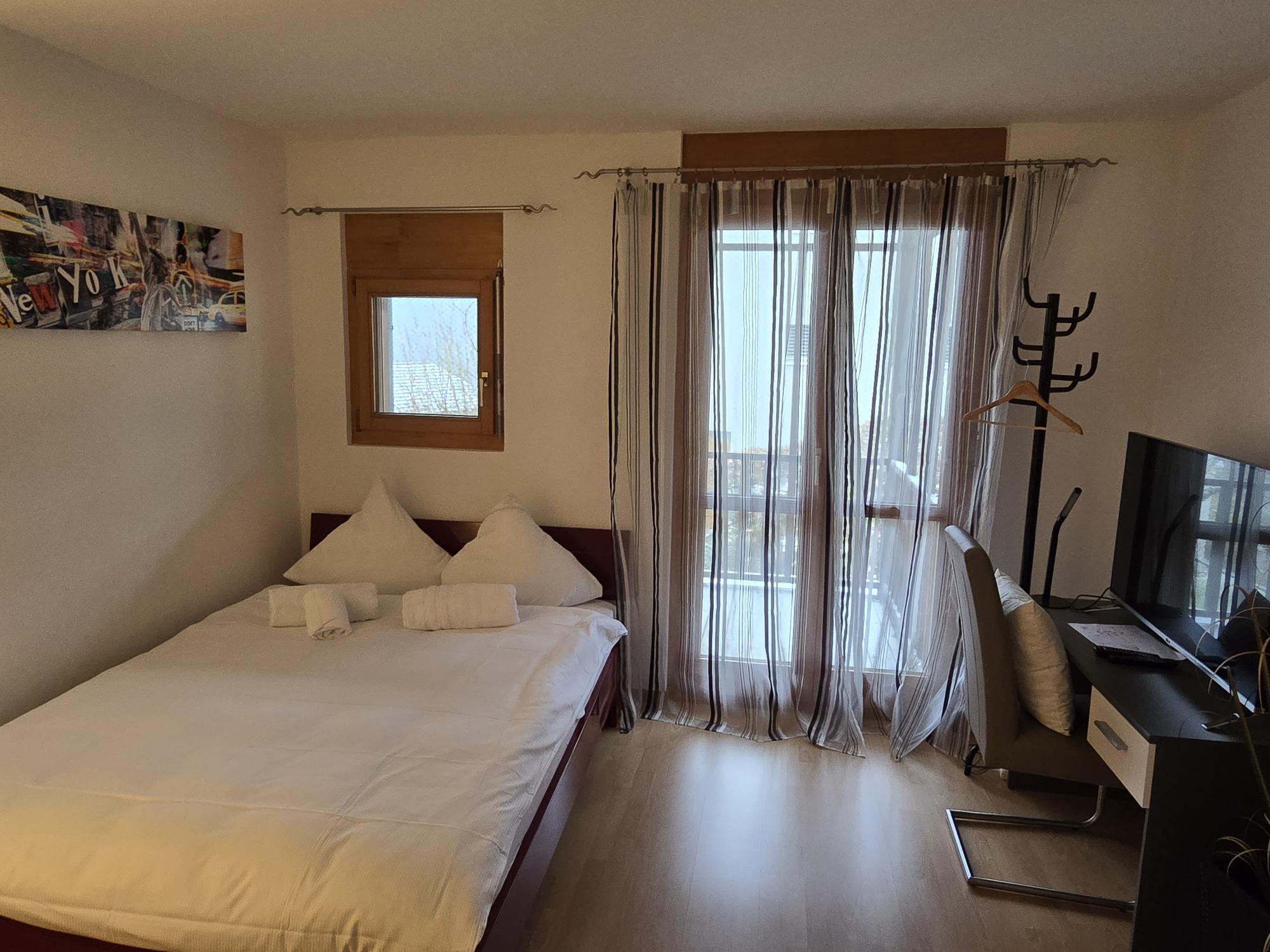 Dreibettzimmer 1 Dreibettzimmer 1