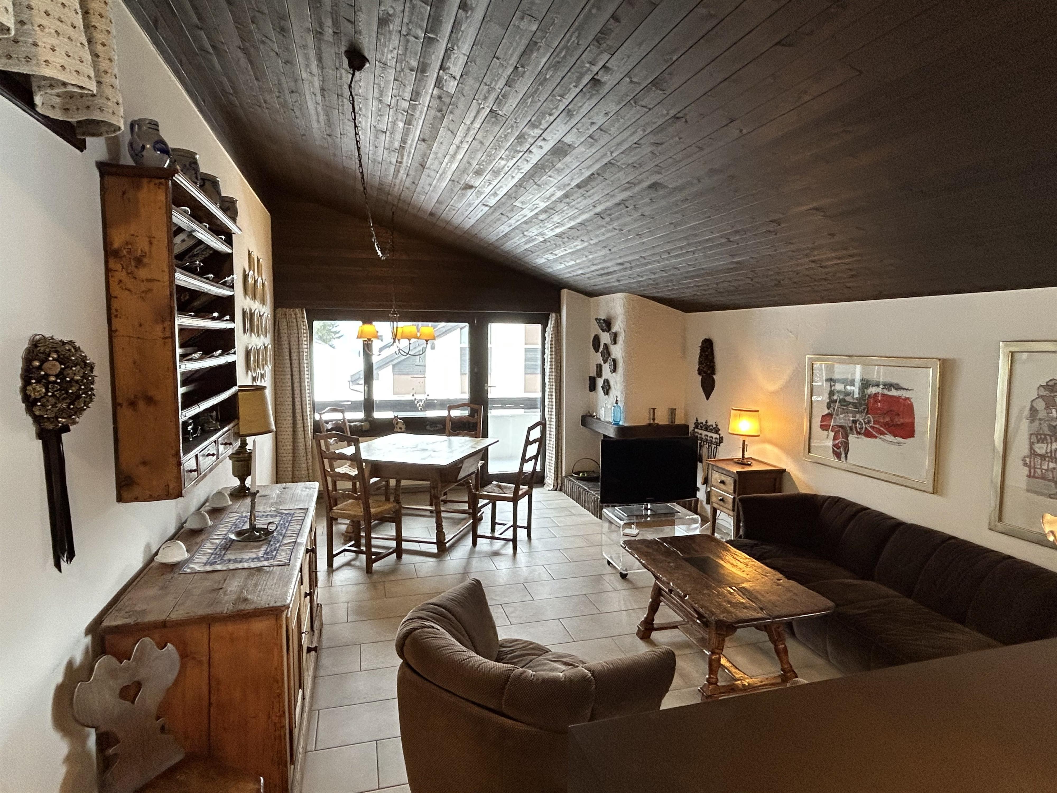 IMG_0877.jpg IMG_0877.jpg