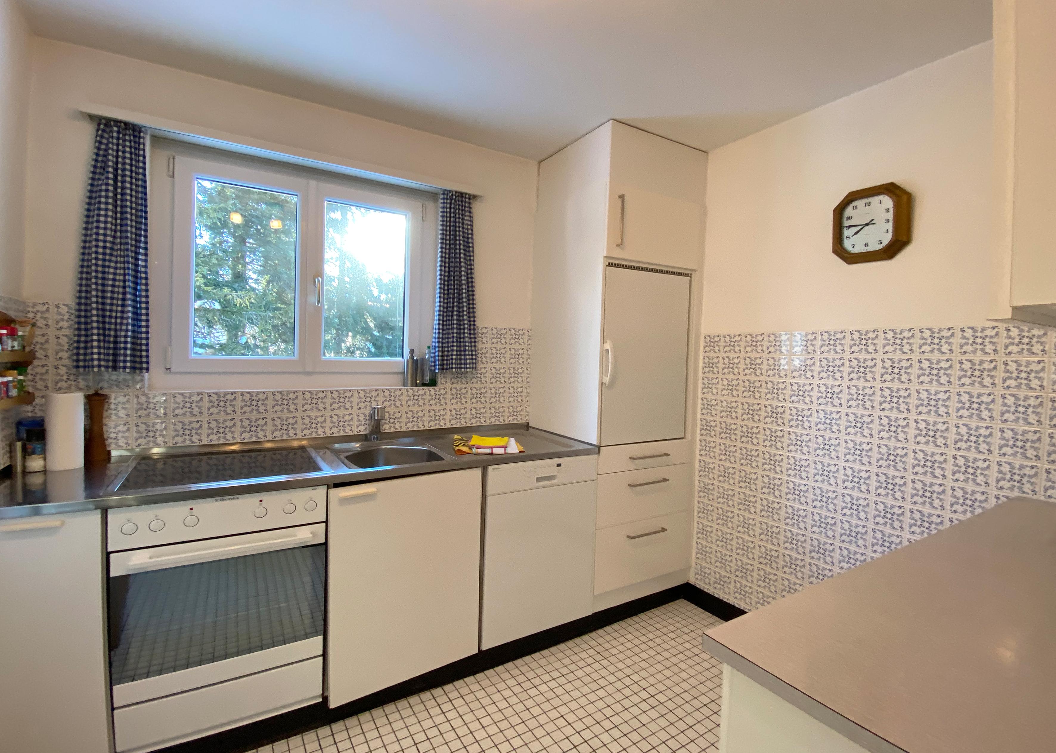 Küche 1.jpg Küche 1.jpg