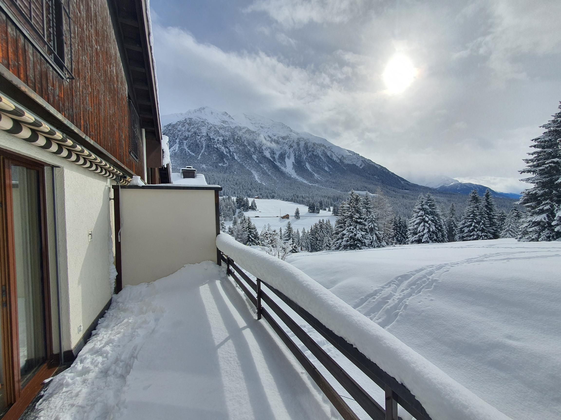 Terrace with southern exposure and view of the Lenzerhorn Terrace with southern exposure and view of the Lenzerhorn