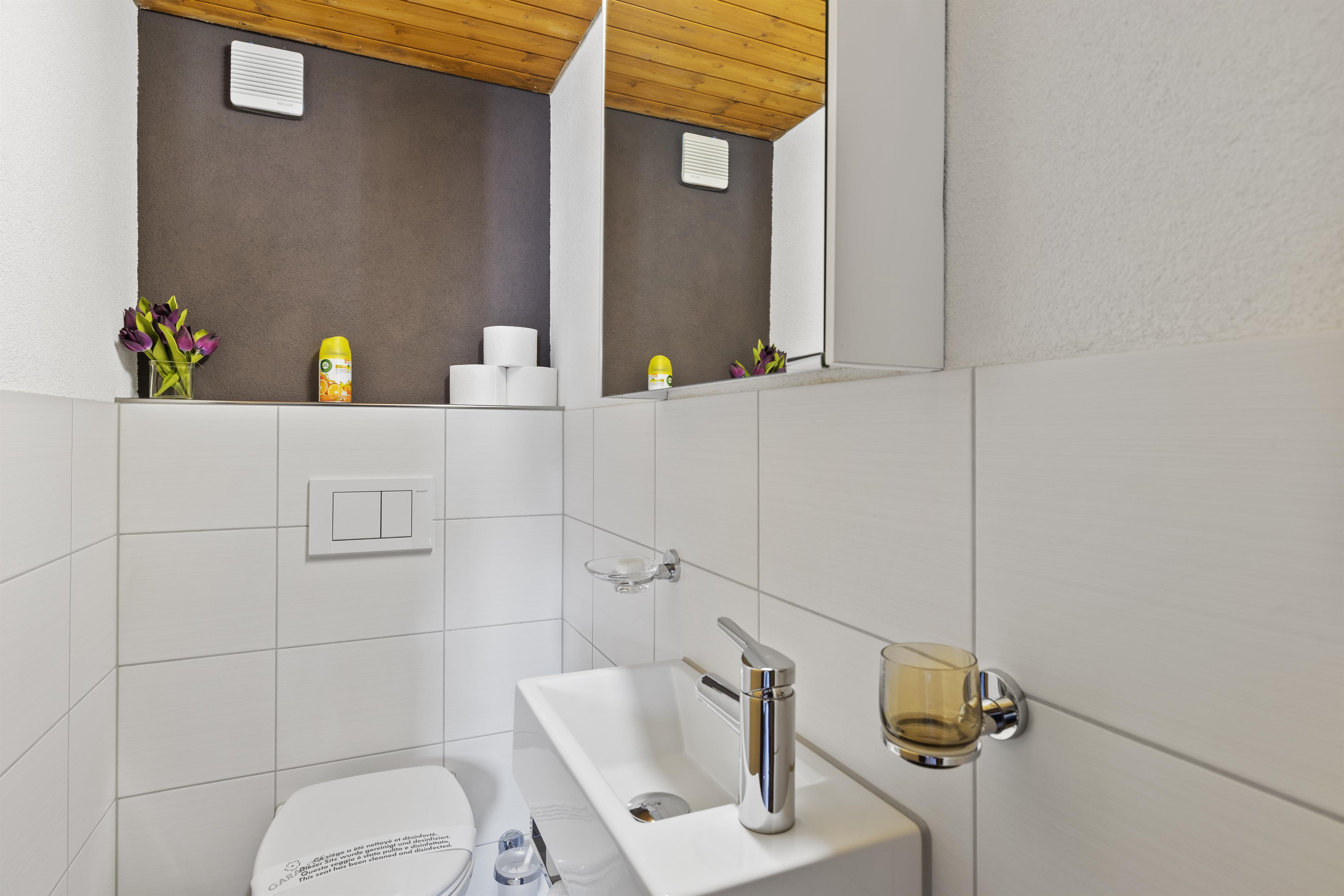 Separates WC Separates WC