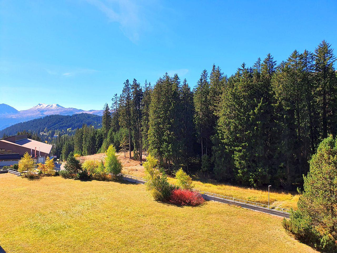 Aussicht vom Wohnzimmer/Balkon aus Aussicht vom Wohnzimmer/Balkon aus