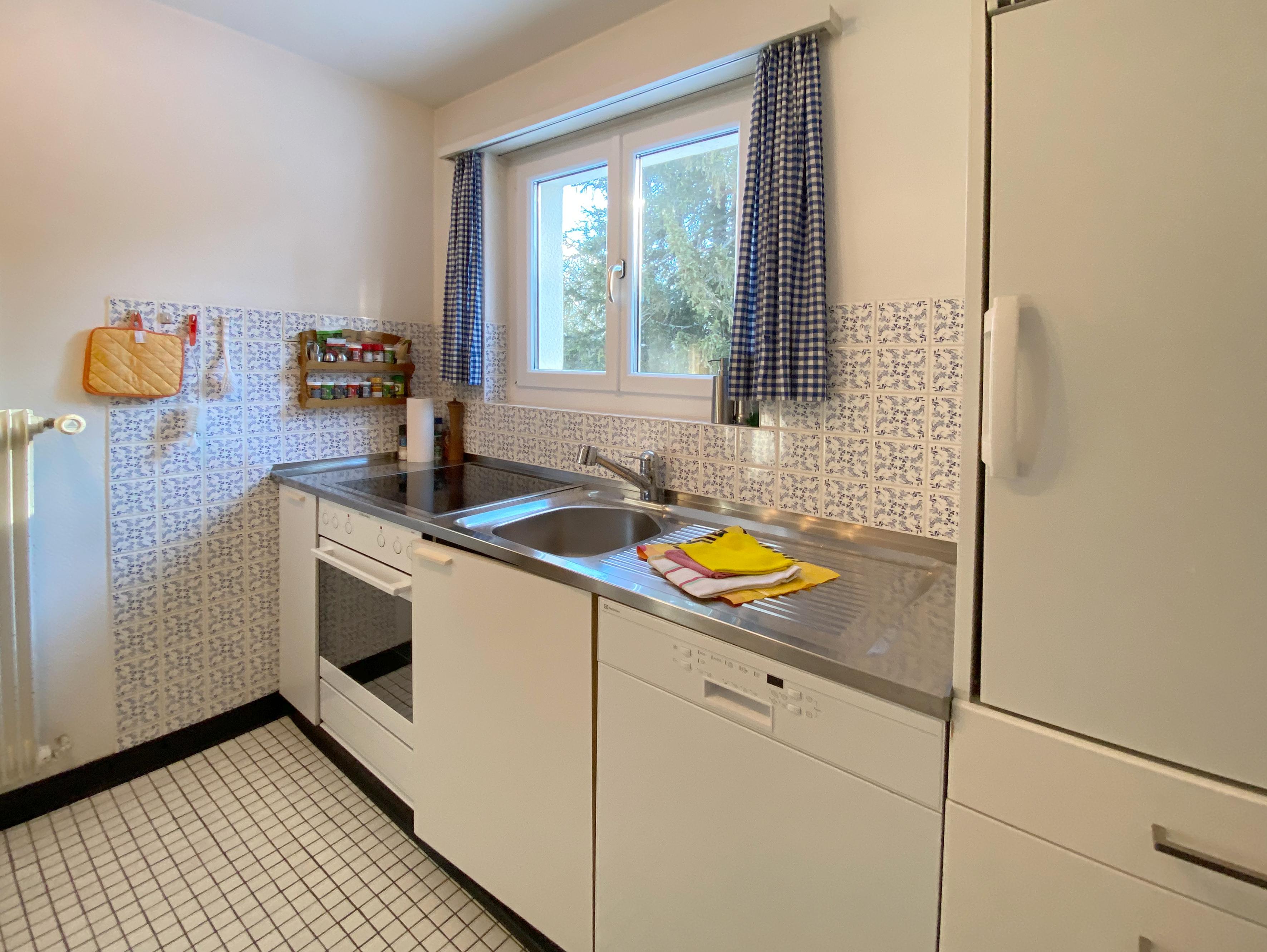 Küche 2.jpg Küche 2.jpg