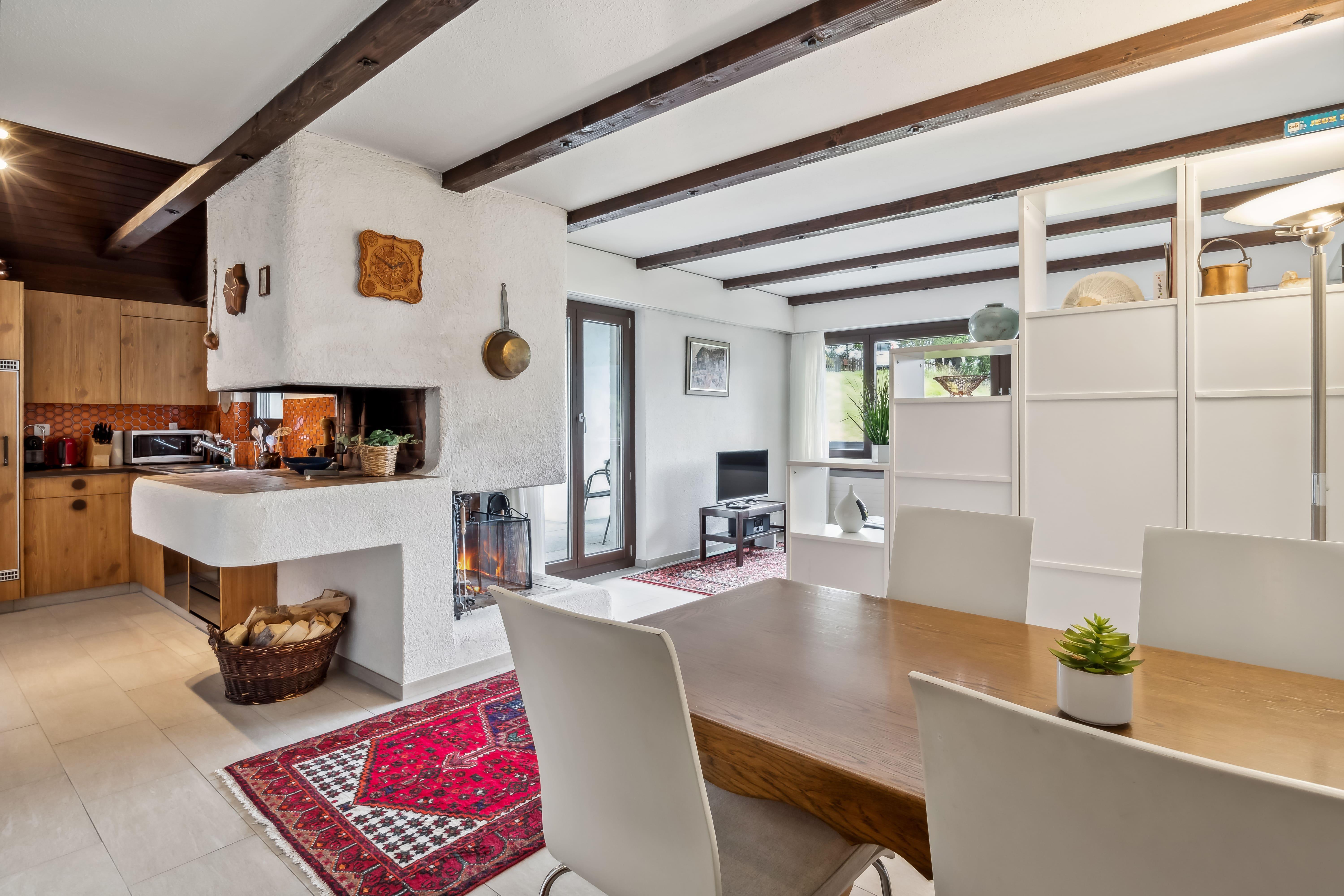 Essbereich mit Blick in die Küche Essbereich mit Blick in die Küche