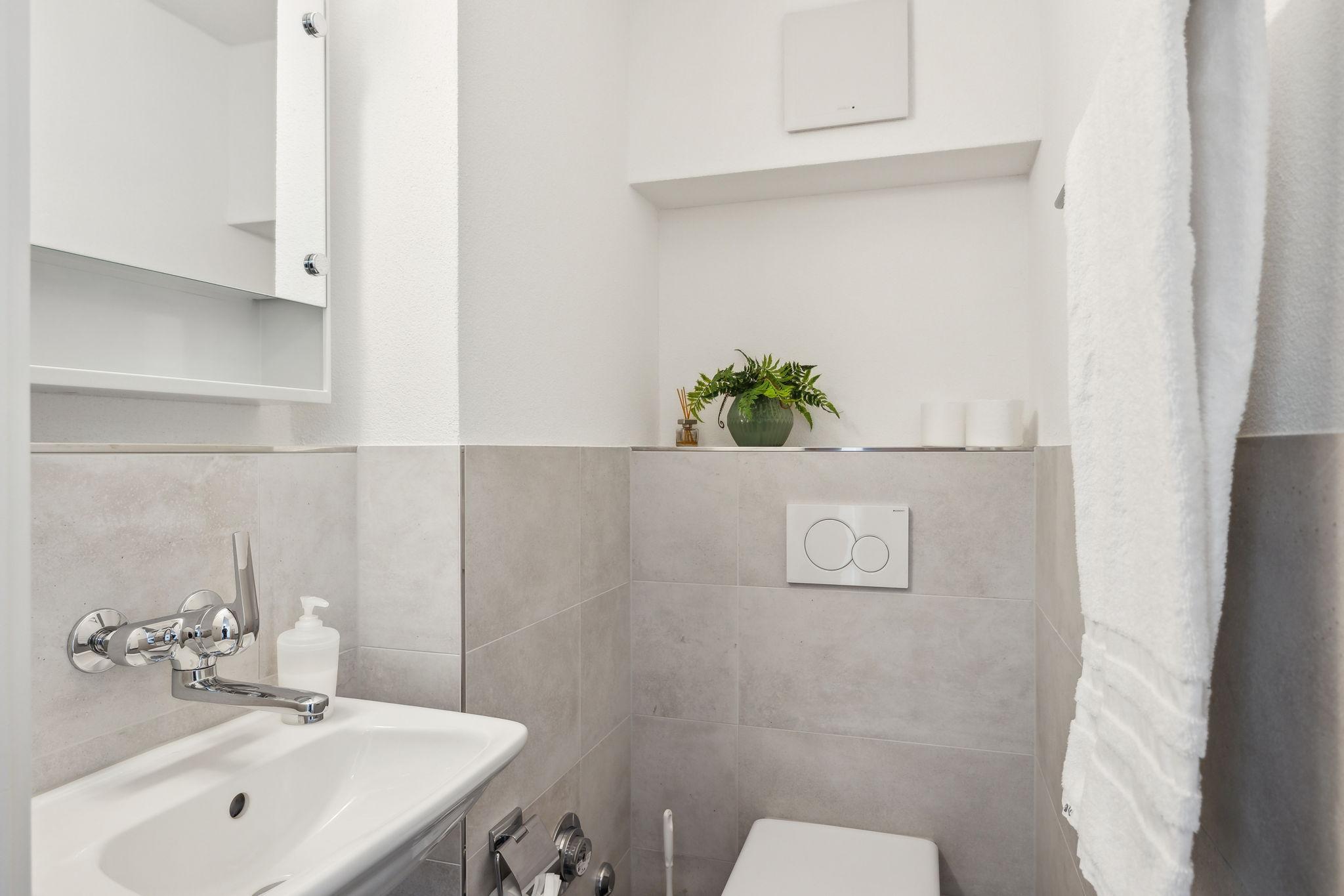 Separates WC Separates WC