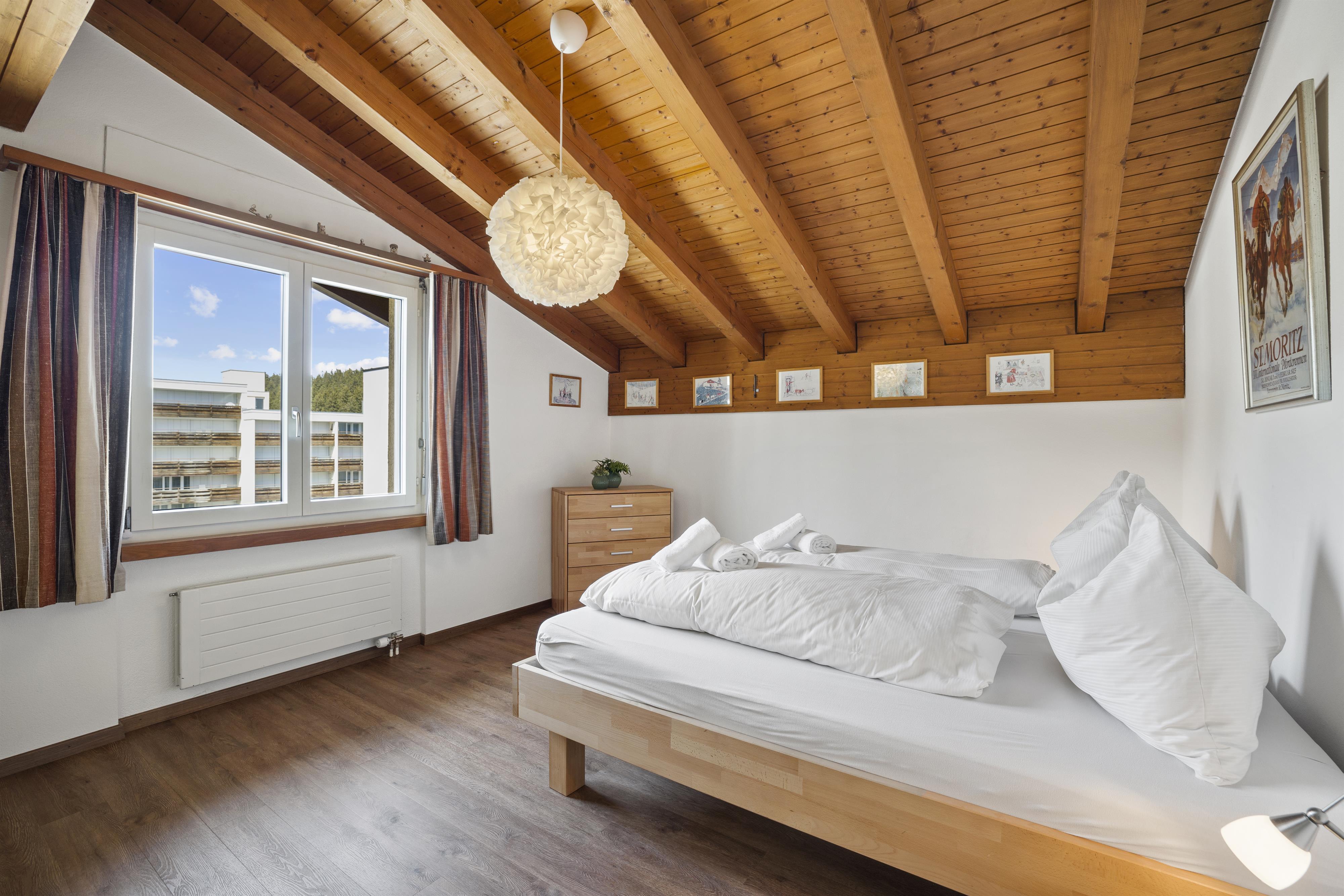 Schlafzimmer 2 mit Doppelbett Schlafzimmer 2 mit Doppelbett