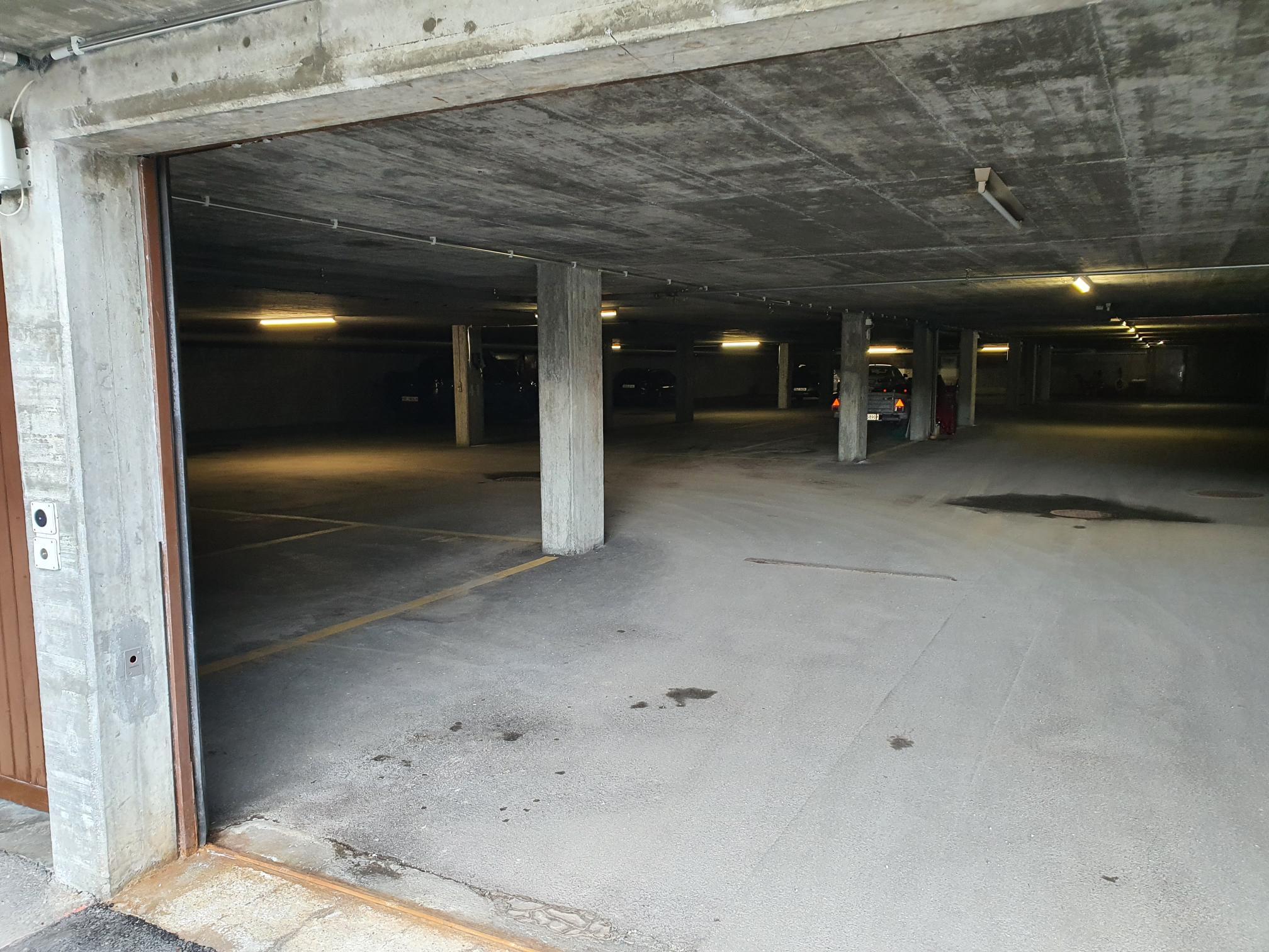 Parking garage Parking garage